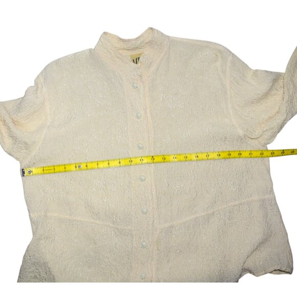 URU Textured Silk Blouse Top Buttons Ivory Cream Tone One Size M L - Picture 8 of 10